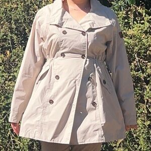 Elegant Cream Double-Breasted Trench Coat